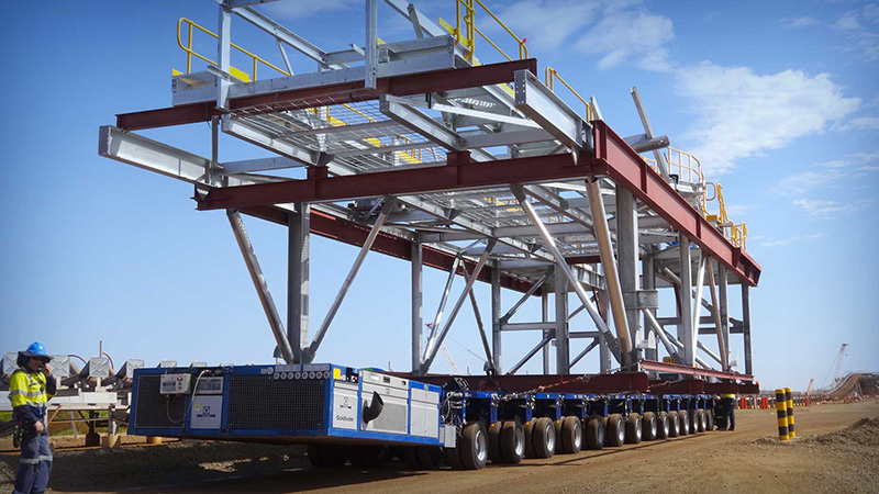 مقطورة معيارية ذاتية الدفع