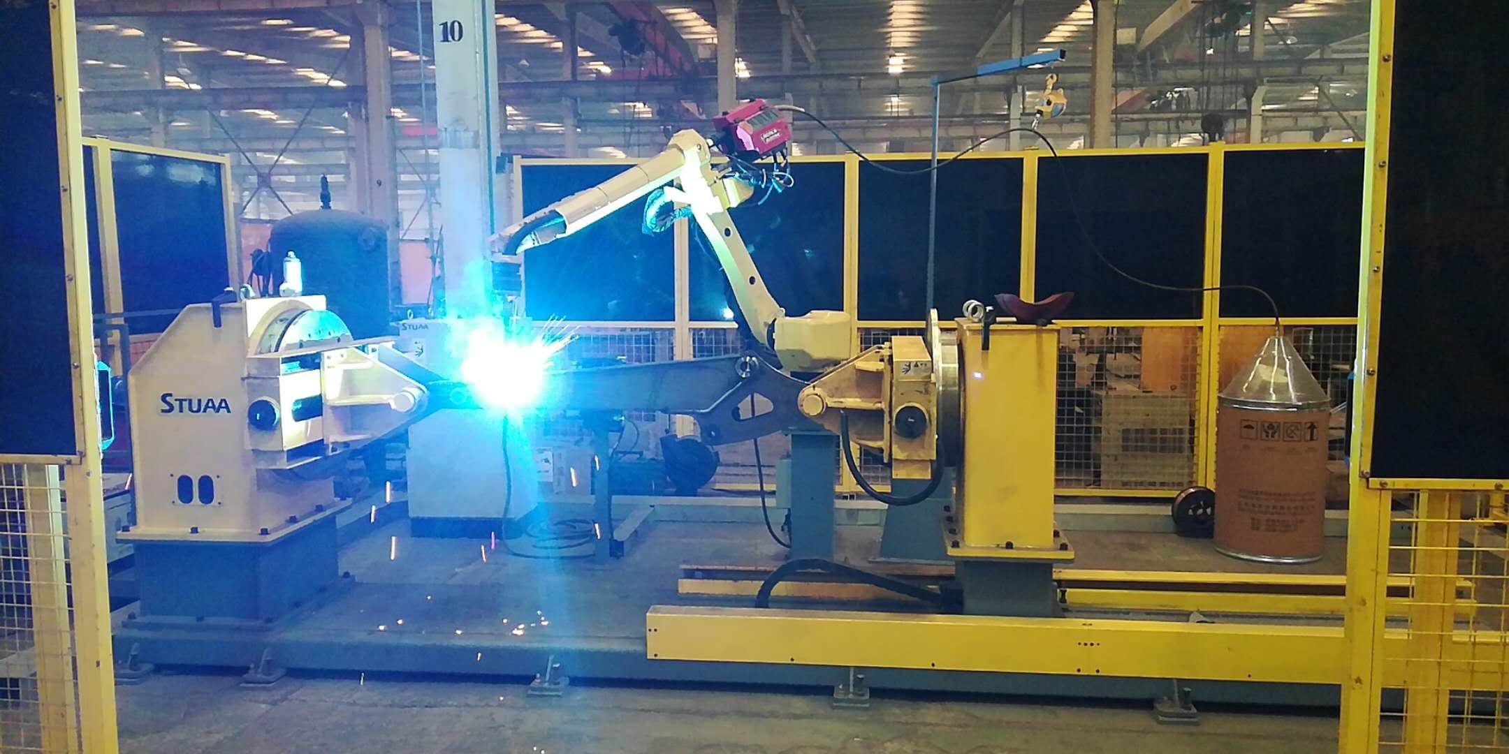 روبوت لحام القوس  Arc welding robot