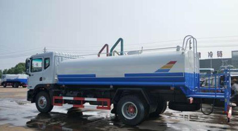 مرشة الطريق Road Sprinkler